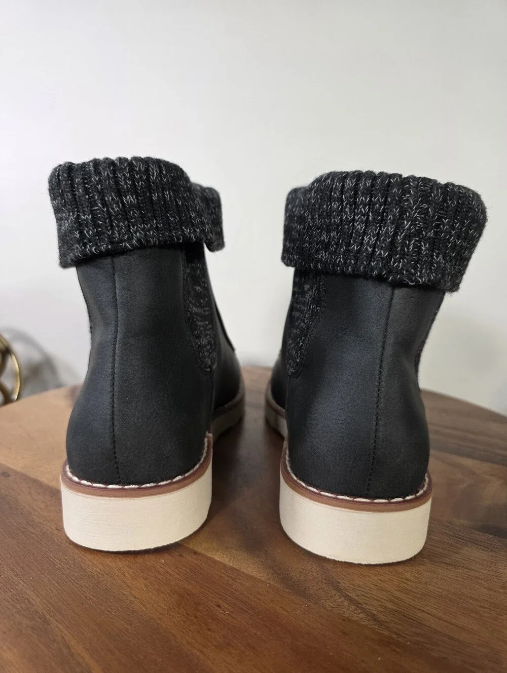 Pierre Dumas Tally Adventure Seeker Moc Toe Ankle Boots Black Knit Size 8.5